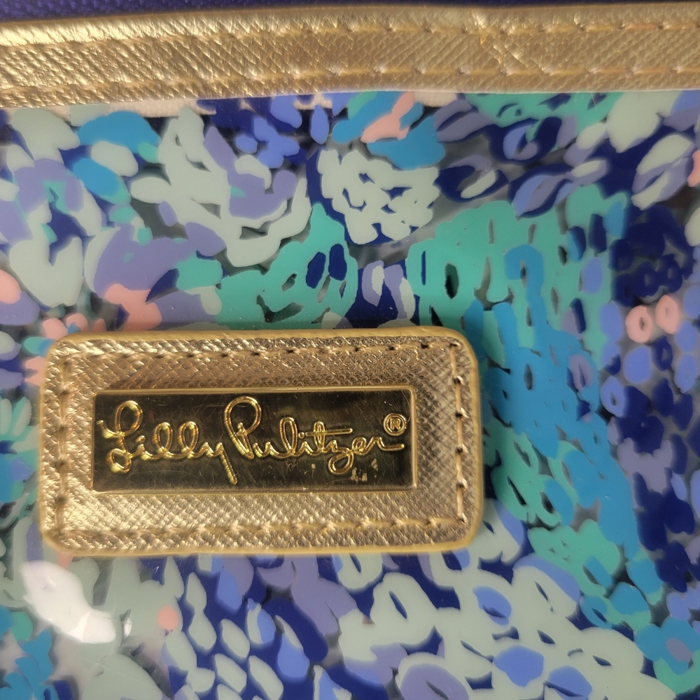 Lilly Pulitzer Pouch + Self Care Eye Revival Kit (5 Pieces) - Picture 5 of 9